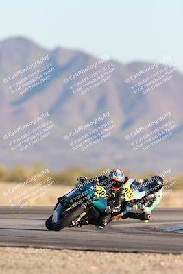 media/Dec-07-2025-CVMA (Sun) [[3e7d2de5dc]]/Race 17-Amateur Formula Middleweight/